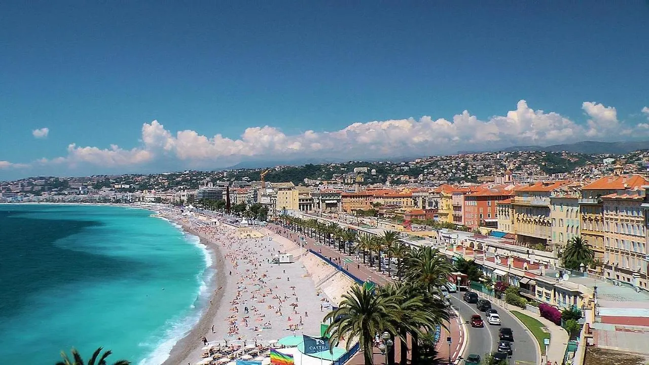 Nestor&Jeeves - Les Cypres - Central - Very Close Sea Nice